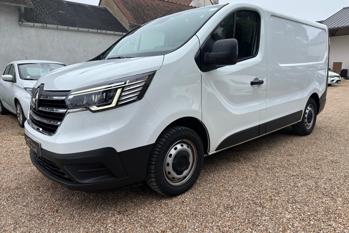 RENAULT TRAFIC FOURGON